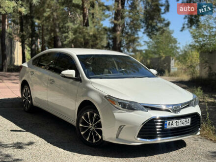 Білий Тойота Авалон, об'ємом двигуна 3.5 л та пробігом 188 тис. км за 13500 $, фото 1 на Automoto.ua