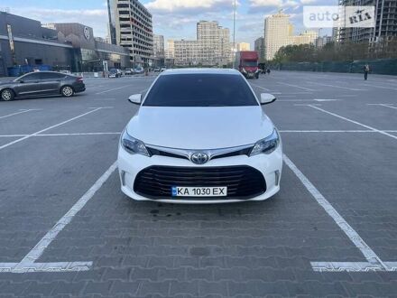 Тойота Авалон 2015 в Киеве на Automoto.ua Белый Тойота Авалон, объемом двигателя 2.5 л и пробегом 153 тыс. км за 26000 $, фото 1 на Automoto.ua