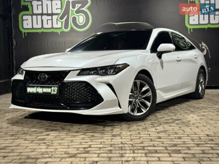 Белый Тойота Авалон, объемом двигателя 3.46 л и пробегом 154 тыс. км за 27999 $, фото 1 на Automoto.ua