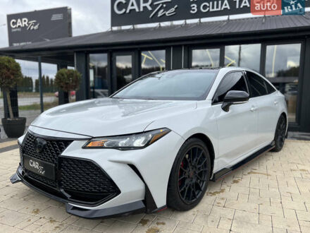 Белый Тойота Авалон, объемом двигателя 3.5 л и пробегом 51 тыс. км за 35900 $, фото 1 на Automoto.ua