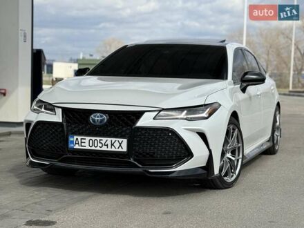 Тойота Авалон 2021 в Днепре (Днепропетровске) на Automoto.ua Белый Тойота Авалон, объемом двигателя 2.49 л и пробегом 56 тыс. км за 36500 $, фото 1 на Automoto.ua