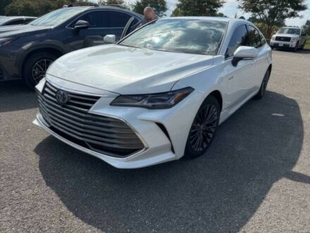 Белый Тойота Авалон, объемом двигателя 2.5 л и пробегом 29 тыс. км за 14000 $, фото 1 на Automoto.ua