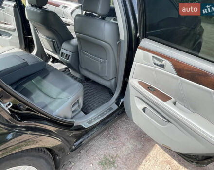 Черный Тойота Авалон, объемом двигателя 3.5 л и пробегом 248 тыс. км за 8900 $, фото 12 на Automoto.ua
