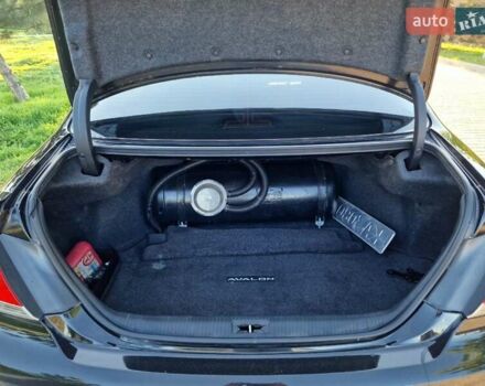 Черный Тойота Авалон, объемом двигателя 3.5 л и пробегом 307 тыс. км за 13200 $, фото 5 на Automoto.ua