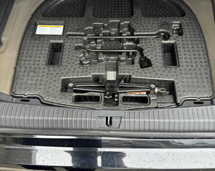 Тойота Авалон 2020 в Луцке на Automoto.ua Черный Тойота Авалон, объемом двигателя 2.49 л и пробегом 174 тыс. км за 27900 $, фото 16 на Automoto.ua