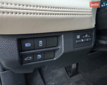Черный Тойота Авалон, объемом двигателя 2.49 л и пробегом 68 тыс. км за 31490 $, фото 18 на Automoto.ua