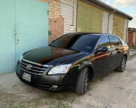 Черный Тойота Авалон, объемом двигателя 3.5 л и пробегом 250 тыс. км за 9000 $, фото 1 на Automoto.ua