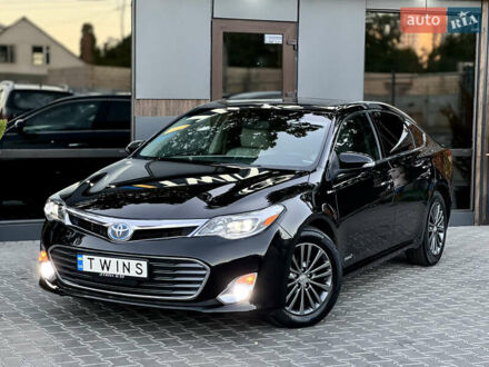 Черный Тойота Авалон, объемом двигателя 2.5 л и пробегом 185 тыс. км за 13900 $, фото 1 на Automoto.ua
