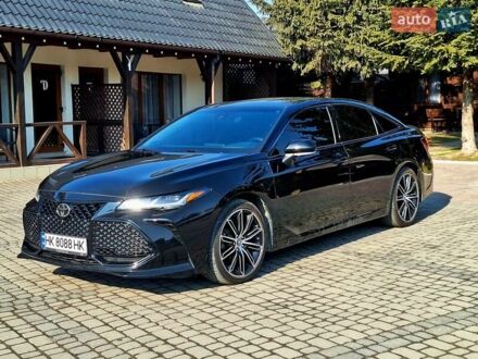 Тойота Авалон 2018 у Рівному на Automoto.ua Чорний Тойота Авалон, об'ємом двигуна 3.46 л та пробігом 96 тис. км за 30999 $, фото 1 на Automoto.ua