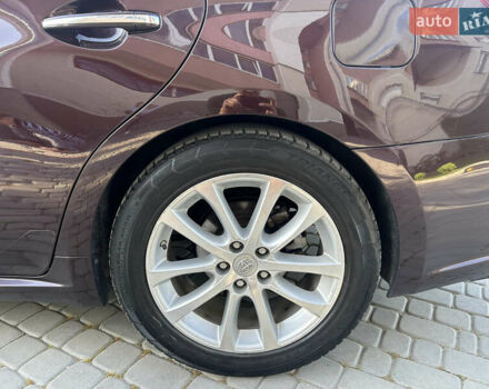 Красный Тойота Авалон, объемом двигателя 3.5 л и пробегом 182 тыс. км за 15000 $, фото 7 на Automoto.ua