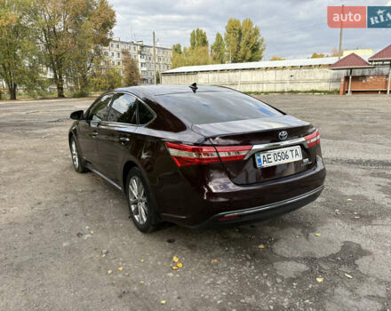 Красный Тойота Авалон, объемом двигателя 2.46 л и пробегом 200 тыс. км за 16500 $, фото 2 на Automoto.ua