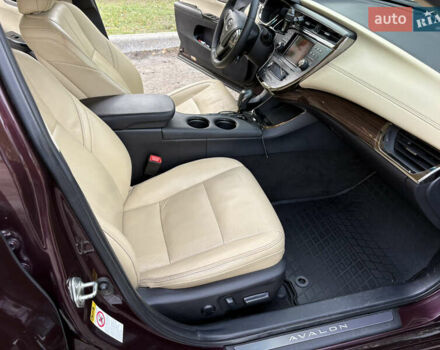 Красный Тойота Авалон, объемом двигателя 2.5 л и пробегом 203 тыс. км за 16500 $, фото 7 на Automoto.ua