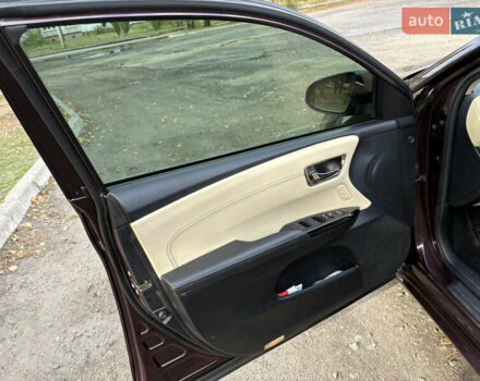 Красный Тойота Авалон, объемом двигателя 2.5 л и пробегом 203 тыс. км за 16500 $, фото 13 на Automoto.ua