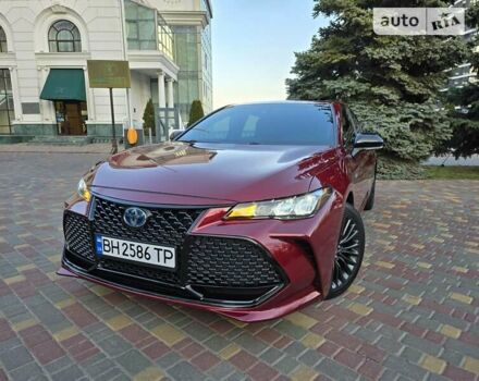 Красный Тойота Авалон, объемом двигателя 2.49 л и пробегом 21 тыс. км за 30500 $, фото 1 на Automoto.ua