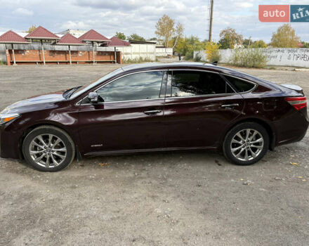 Красный Тойота Авалон, объемом двигателя 2.46 л и пробегом 200 тыс. км за 16500 $, фото 1 на Automoto.ua