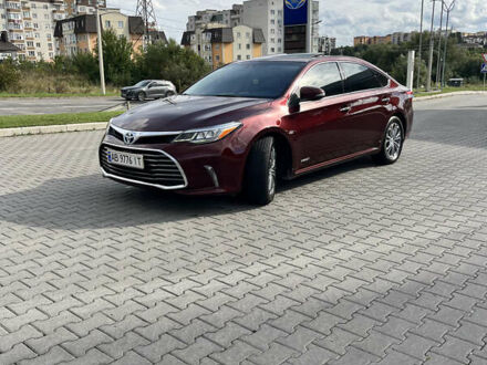 Красный Тойота Авалон, объемом двигателя 2.5 л и пробегом 156 тыс. км за 17790 $, фото 1 на Automoto.ua
