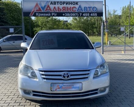 Серый Тойота Авалон, объемом двигателя 0.35 л и пробегом 240 тыс. км за 9400 $, фото 1 на Automoto.ua