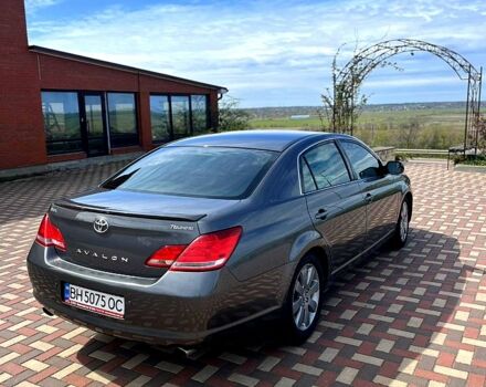 Серый Тойота Авалон, объемом двигателя 3.5 л и пробегом 183 тыс. км за 8000 $, фото 1 на Automoto.ua