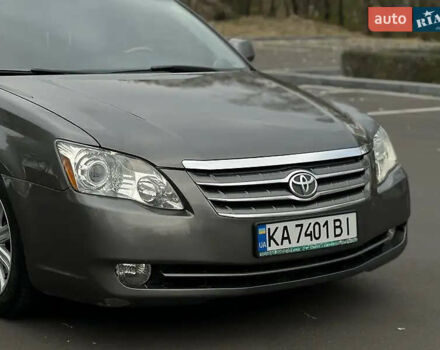 Серый Тойота Авалон, объемом двигателя 3.5 л и пробегом 315 тыс. км за 7600 $, фото 2 на Automoto.ua