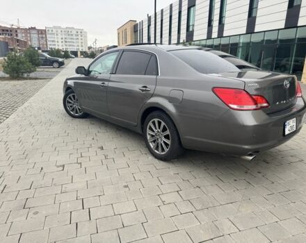Серый Тойота Авалон, объемом двигателя 3.5 л и пробегом 299 тыс. км за 7500 $, фото 6 на Automoto.ua