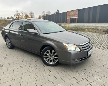 Серый Тойота Авалон, объемом двигателя 3.5 л и пробегом 299 тыс. км за 7500 $, фото 1 на Automoto.ua