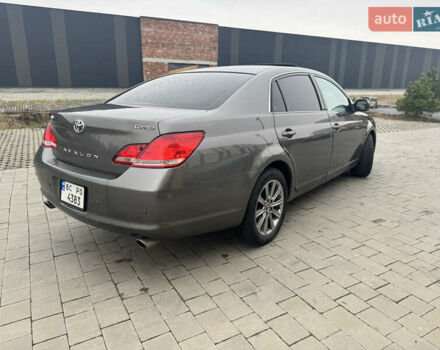 Серый Тойота Авалон, объемом двигателя 3.5 л и пробегом 299 тыс. км за 7500 $, фото 4 на Automoto.ua