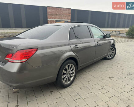 Серый Тойота Авалон, объемом двигателя 3.5 л и пробегом 299 тыс. км за 7500 $, фото 3 на Automoto.ua