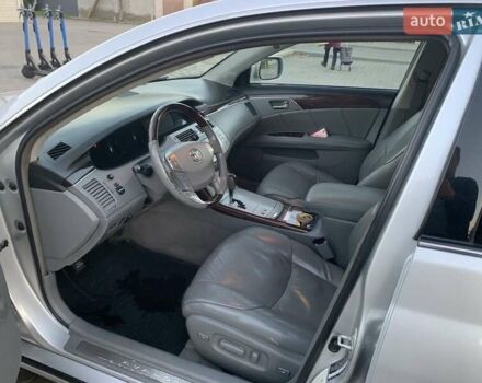 Серый Тойота Авалон, объемом двигателя 3.5 л и пробегом 279 тыс. км за 10000 $, фото 19 на Automoto.ua