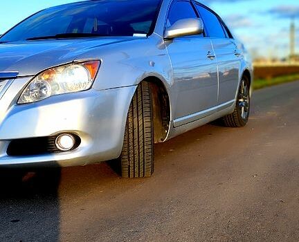Серый Тойота Авалон, объемом двигателя 3.5 л и пробегом 0 тыс. км за 7999 $, фото 2 на Automoto.ua
