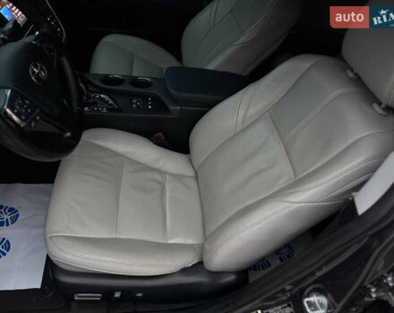 Серый Тойота Авалон, объемом двигателя 2.49 л и пробегом 247 тыс. км за 14999 $, фото 18 на Automoto.ua