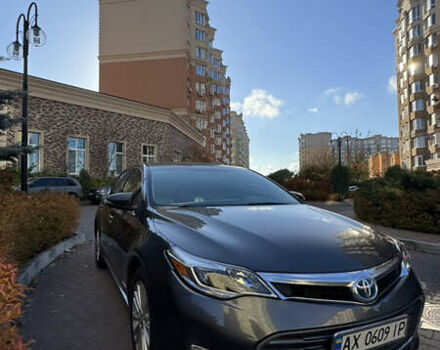 Серый Тойота Авалон, объемом двигателя 2.49 л и пробегом 279 тыс. км за 14500 $, фото 8 на Automoto.ua