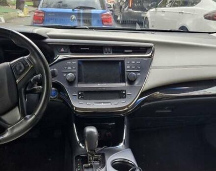 Серый Тойота Авалон, объемом двигателя 2.49 л и пробегом 164 тыс. км за 13500 $, фото 4 на Automoto.ua