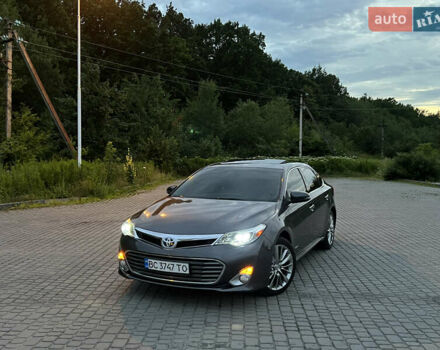 Серый Тойота Авалон, объемом двигателя 2.49 л и пробегом 230 тыс. км за 17300 $, фото 1 на Automoto.ua