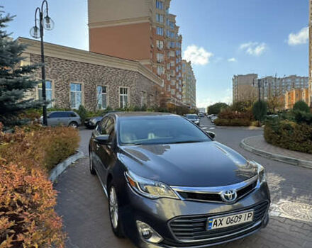 Серый Тойота Авалон, объемом двигателя 2.49 л и пробегом 279 тыс. км за 14500 $, фото 9 на Automoto.ua