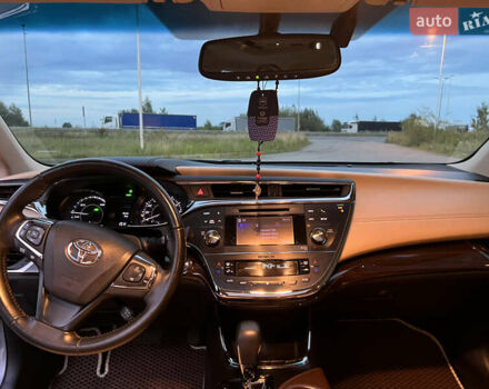 Серый Тойота Авалон, объемом двигателя 2.49 л и пробегом 230 тыс. км за 17300 $, фото 15 на Automoto.ua