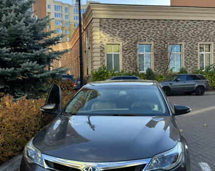 Серый Тойота Авалон, объемом двигателя 2.49 л и пробегом 279 тыс. км за 14500 $, фото 3 на Automoto.ua