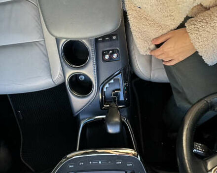 Серый Тойота Авалон, объемом двигателя 2.49 л и пробегом 279 тыс. км за 14500 $, фото 18 на Automoto.ua