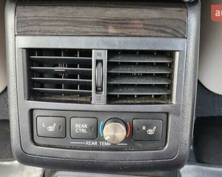 Серый Тойота Авалон, объемом двигателя 2.49 л и пробегом 166 тыс. км за 17000 $, фото 34 на Automoto.ua