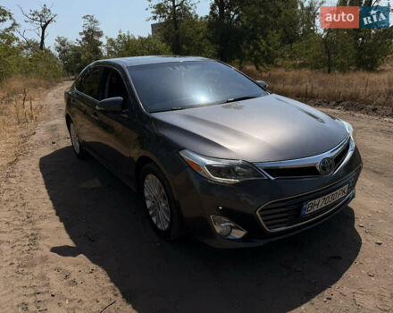 Серый Тойота Авалон, объемом двигателя 2.49 л и пробегом 290 тыс. км за 12800 $, фото 2 на Automoto.ua