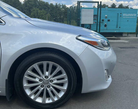 Серый Тойота Авалон, объемом двигателя 2.5 л и пробегом 186 тыс. км за 17200 $, фото 10 на Automoto.ua