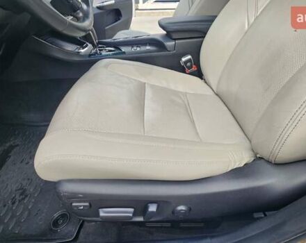 Серый Тойота Авалон, объемом двигателя 2.49 л и пробегом 166 тыс. км за 17000 $, фото 16 на Automoto.ua