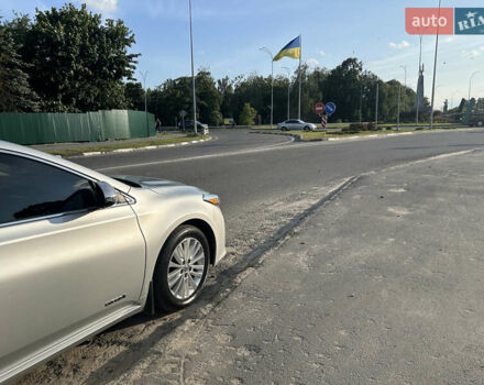 Серый Тойота Авалон, объемом двигателя 2.5 л и пробегом 186 тыс. км за 17200 $, фото 7 на Automoto.ua