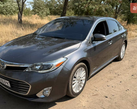 Серый Тойота Авалон, объемом двигателя 2.49 л и пробегом 290 тыс. км за 12800 $, фото 3 на Automoto.ua