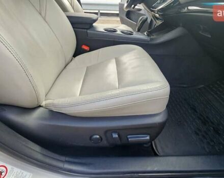 Серый Тойота Авалон, объемом двигателя 2.49 л и пробегом 166 тыс. км за 17000 $, фото 18 на Automoto.ua