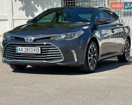 Серый Тойота Авалон, объемом двигателя 3.5 л и пробегом 195 тыс. км за 19500 $, фото 3 на Automoto.ua