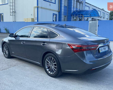 Серый Тойота Авалон, объемом двигателя 2.5 л и пробегом 140 тыс. км за 20900 $, фото 2 на Automoto.ua