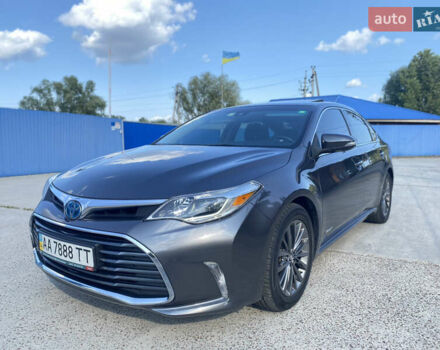 Серый Тойота Авалон, объемом двигателя 2.5 л и пробегом 140 тыс. км за 20900 $, фото 1 на Automoto.ua
