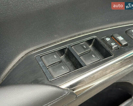 Сірий Тойота Авалон, об'ємом двигуна 2.5 л та пробігом 247 тис. км за 15990 $, фото 12 на Automoto.ua