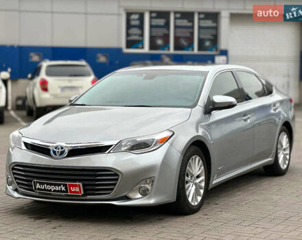 Сірий Тойота Авалон, об'ємом двигуна 2.5 л та пробігом 247 тис. км за 15990 $, фото 1 на Automoto.ua