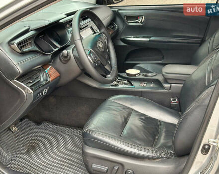 Сірий Тойота Авалон, об'ємом двигуна 2.5 л та пробігом 247 тис. км за 15990 $, фото 10 на Automoto.ua